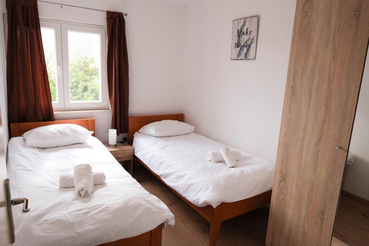 Apartment Nede 特罗吉尔 外观 照片